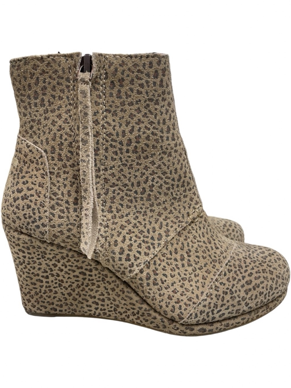 Toms Desert Wedge Like Cheetah Print side zip ankle boots. Sz 6.5. Like new.